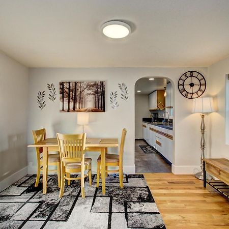 Little Blue Bungalow On Boise'S Bench, Pet Friendly, Fully Fenced Yard With Doggie Door! 2 Miles From Bsu, 5 Minutes From Downtown Boise, Desk And Workstation For Remote Workers, 2 Tv'S Large Walk-In Closet, Good For Mid-Term Stays エクステリア 写真