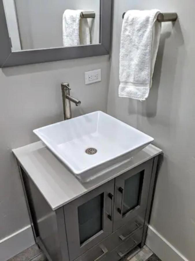 Little Blue Bungalow On Boise'S Bench, Pet Friendly, Fully Fenced Yard With Doggie Door! 2 Miles From Bsu, 5 Minutes From Downtown Boise, Desk And Workstation For Remote Workers, 2 Tv'S Large Walk-In Closet, Good For Mid-Term Stays エクステリア 写真