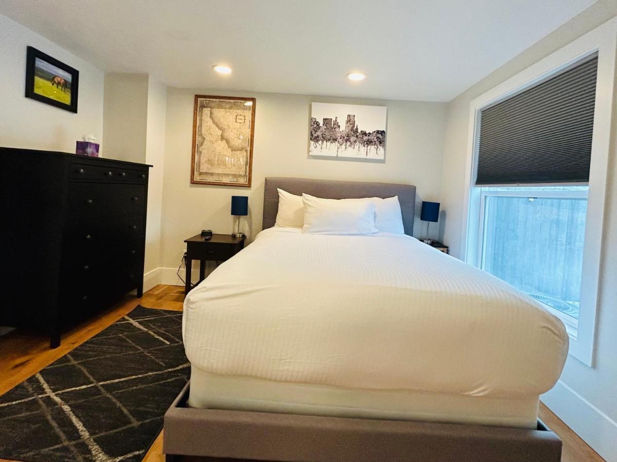 Little Blue Bungalow On Boise'S Bench, Pet Friendly, Fully Fenced Yard With Doggie Door! 2 Miles From Bsu, 5 Minutes From Downtown Boise, Desk And Workstation For Remote Workers, 2 Tv'S Large Walk-In Closet, Good For Mid-Term Stays エクステリア 写真