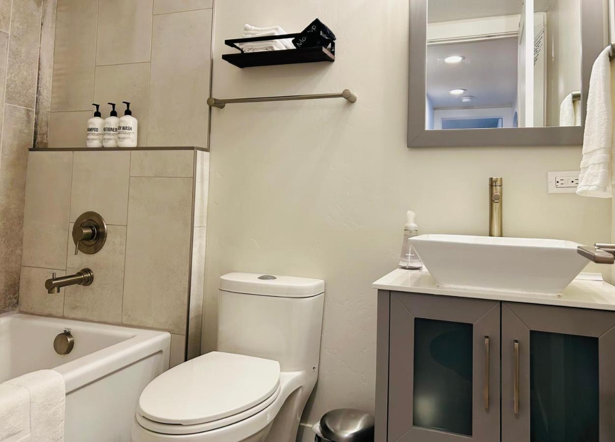 Little Blue Bungalow On Boise'S Bench, Pet Friendly, Fully Fenced Yard With Doggie Door! 2 Miles From Bsu, 5 Minutes From Downtown Boise, Desk And Workstation For Remote Workers, 2 Tv'S Large Walk-In Closet, Good For Mid-Term Stays エクステリア 写真