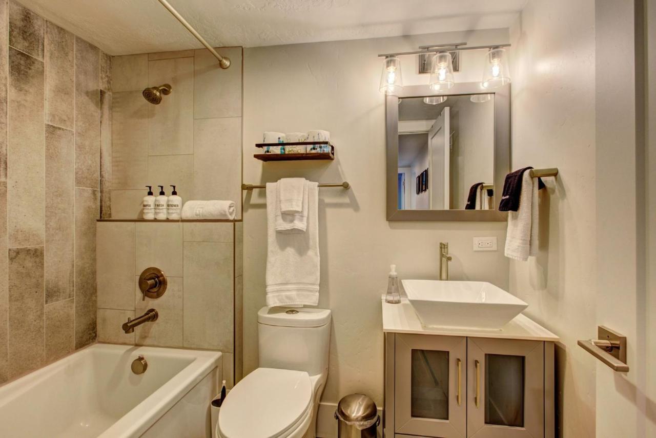 Little Blue Bungalow On Boise'S Bench, Pet Friendly, Fully Fenced Yard With Doggie Door! 2 Miles From Bsu, 5 Minutes From Downtown Boise, Desk And Workstation For Remote Workers, 2 Tv'S Large Walk-In Closet, Good For Mid-Term Stays エクステリア 写真
